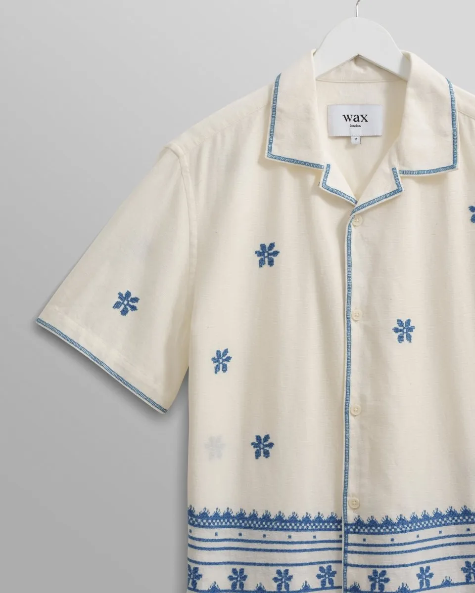 Wax L. DIDCOT SS SHIRT DAISY EMBROIDERY ECRU/BLUE